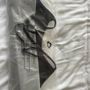 Alo yoga espresso airlift intrigue bra - brand new not opened